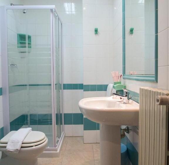 标准单人间, Kroma