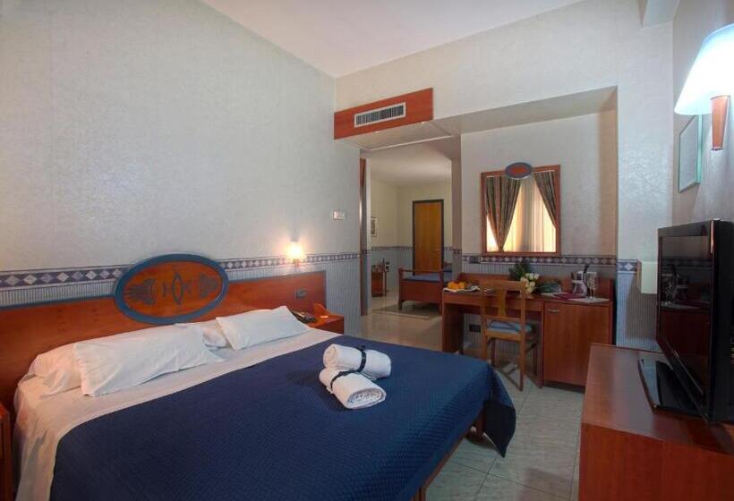 标准三人间, Kroma