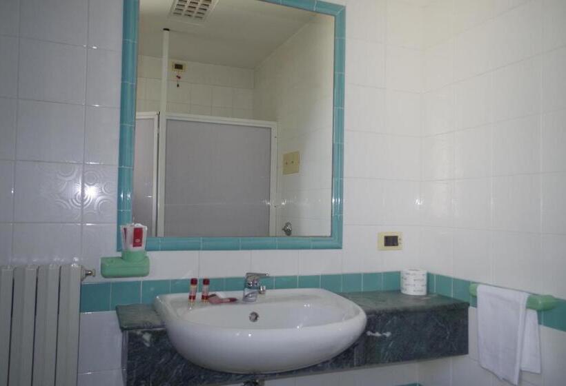 连接 1 卧室公寓, Kroma