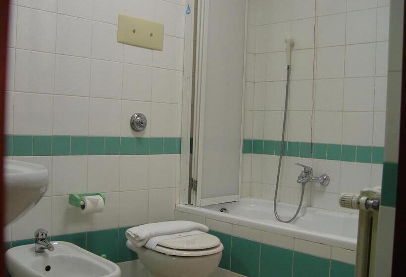 连接 1 卧室公寓, Kroma