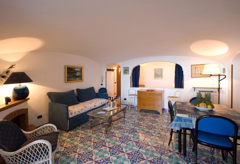 带2个卧室带海景的公寓, La Caravella Di Positano   Relais & Beach