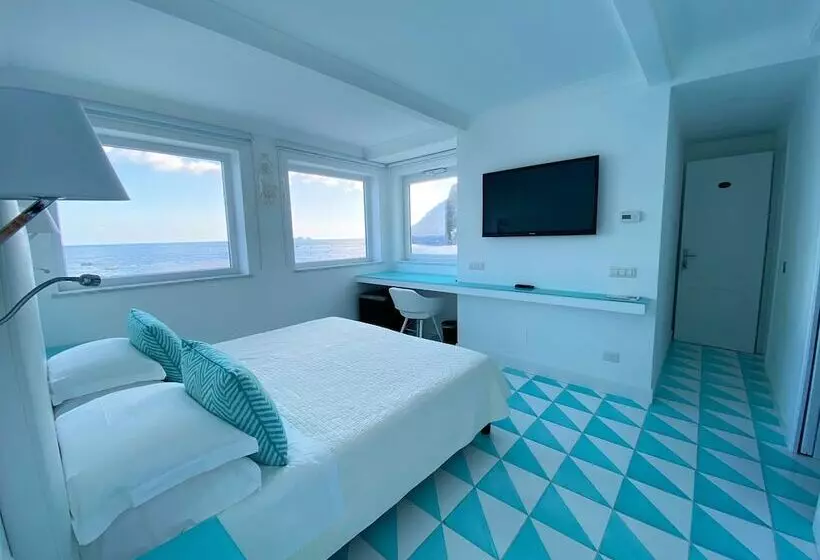 سوئیت با تخت بزرگ, La Caravella Di Positano   Relais & Beach