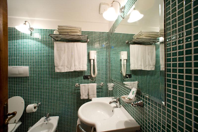 带2个卧室带海景的公寓, La Caravella Di Positano   Relais & Beach