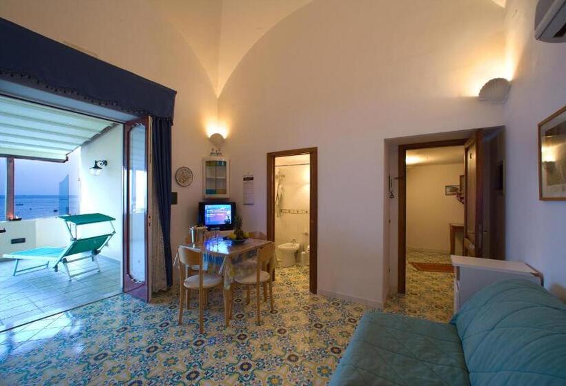 带1个卧室的带海景的公寓, La Caravella Di Positano   Relais & Beach