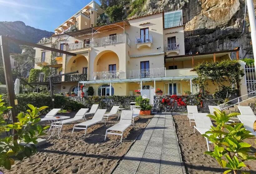 标准三人间, La Caravella Di Positano   Relais & Beach