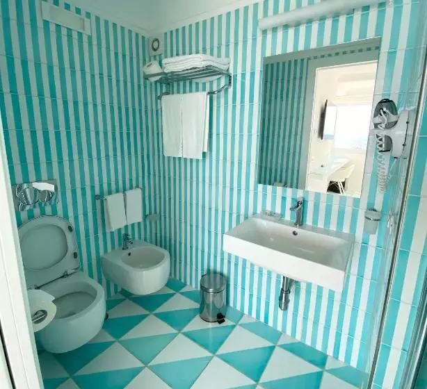 1 Bedroom Penthouse Apartment, La Caravella Di Positano   Relais & Beach