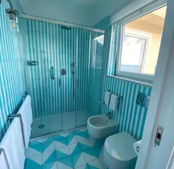 1 Bedroom Penthouse Apartment, La Caravella Di Positano   Relais & Beach