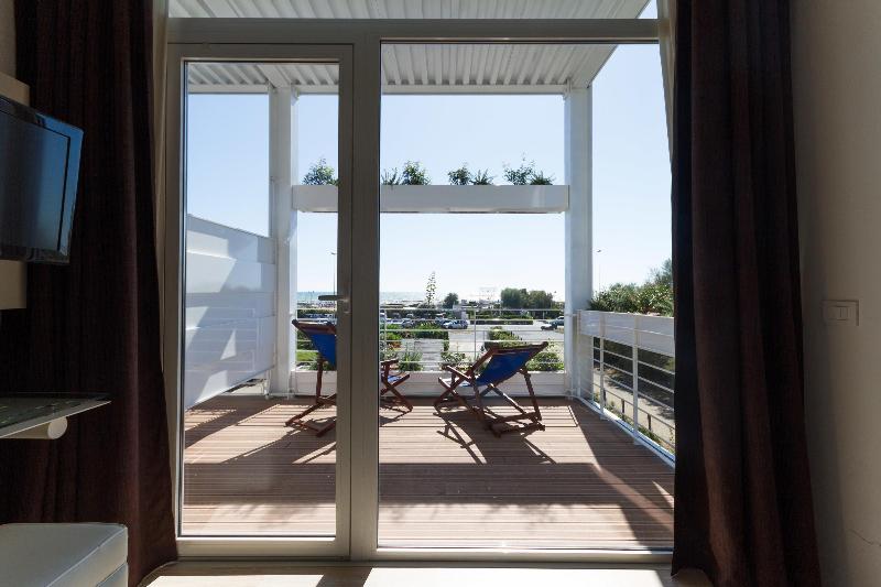 Triple Room Sea View, La Conchiglia