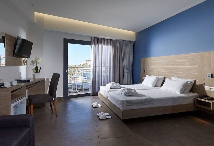 Номер Стандарт Вид на Бассейн, Pollis