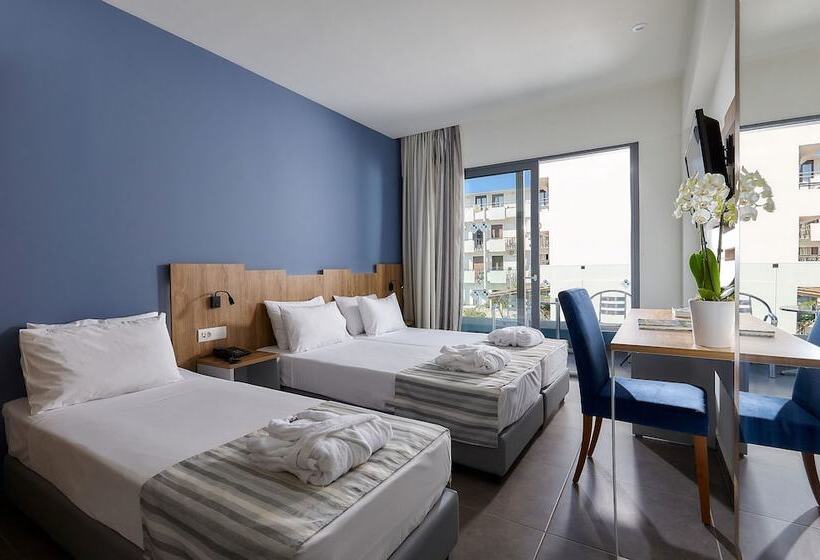 Номер Стандарт Трехместный, Pollis