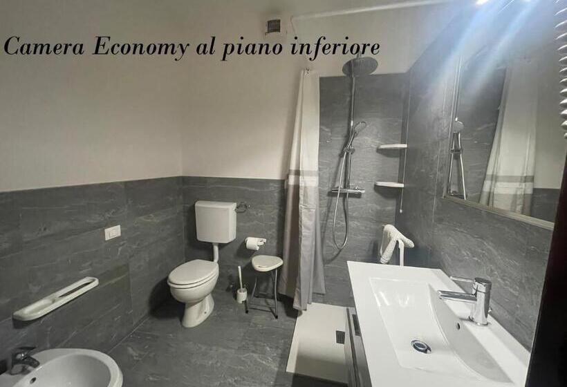 חדר אקונומי לשלושה, Sciatori 3 Stelle Superior