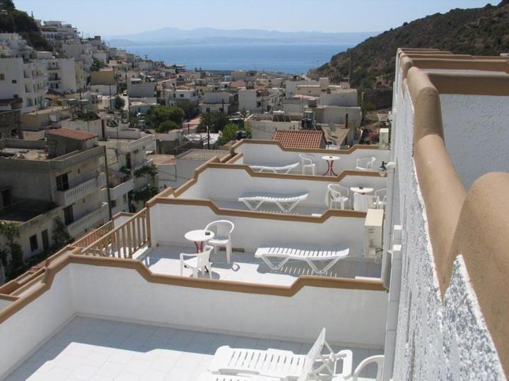 غرفة قياسية ثلاثية, Sunlight