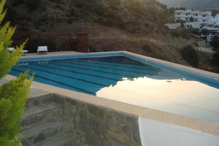 غرفة قياسية ثلاثية, Sunlight