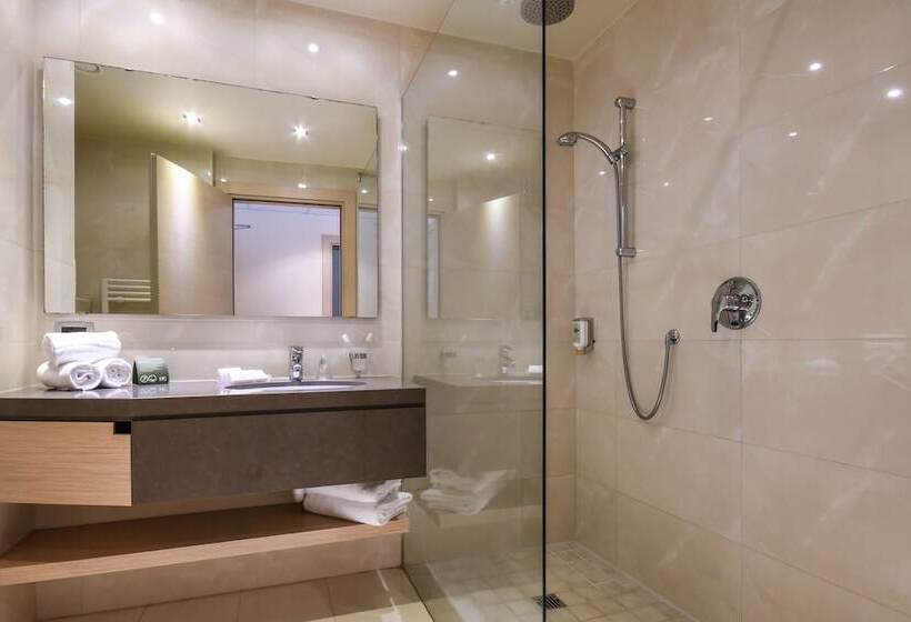 Четырехместный Номер Стандарт, Th Lazise   Hotel Parchi Del Garda