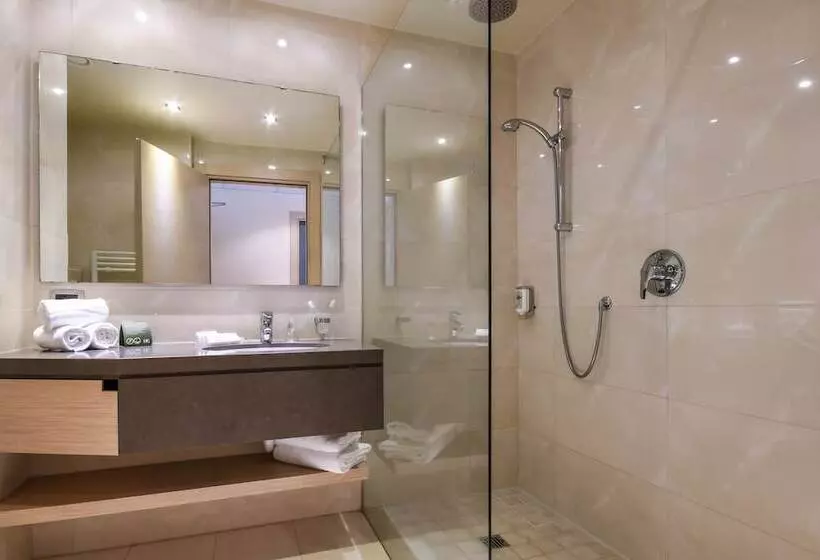 Standard Neljän Hengen Huone, Th Lazise Hotel Parchi Del Garda