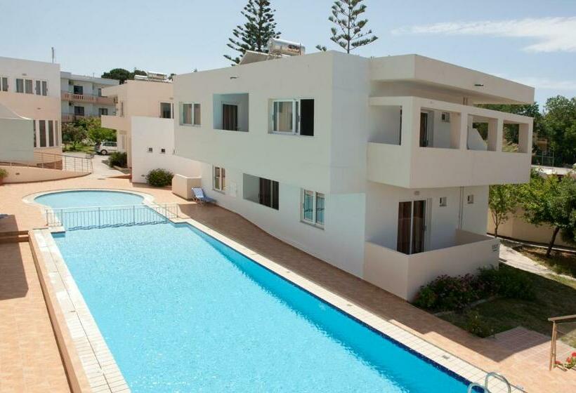 Студио Стандарт Вид на Бассейн, Thodorou Village