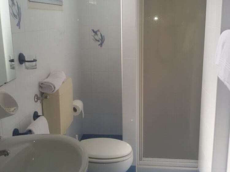 חדר סטנדרט לשלושה, Villa Athena