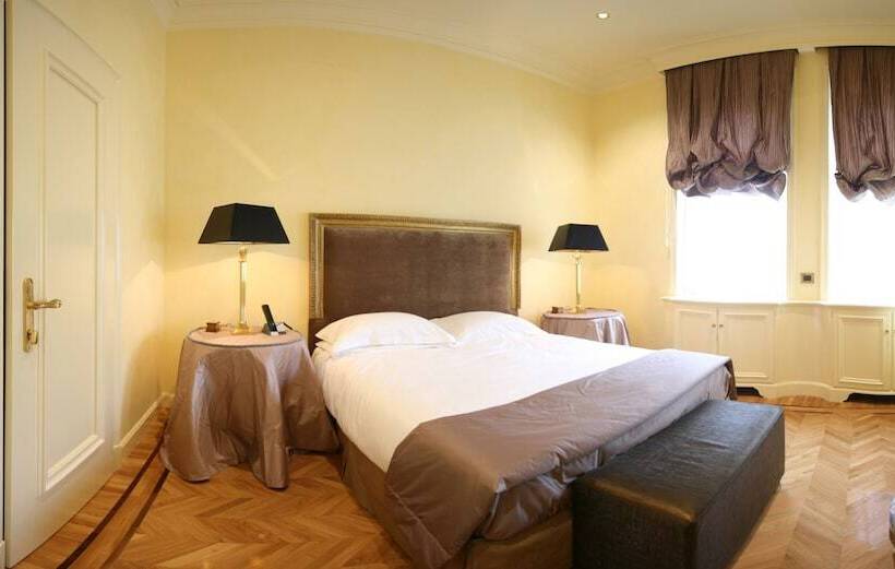 חדר אקזקיוטיב, Villa Duse