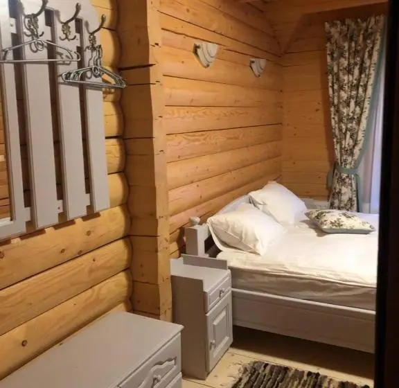 スタンダードトリプルルーム, Villa Затишна
