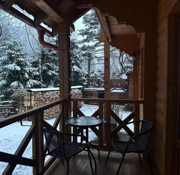 اتاق راحتی سه تخته, Villa Затишна