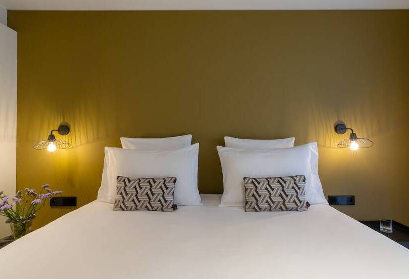 高级大房间, 9hotel Opera