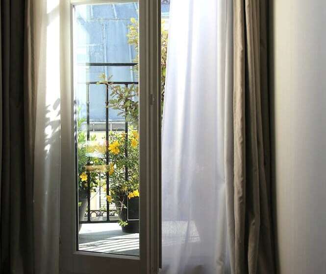 俱乐部房间, 9hotel Opera