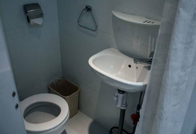 Кровать в Общей Комнате, Clink78 Hostel