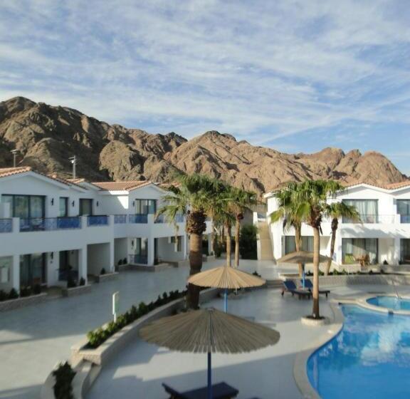 اتاق سه نفره دلوکس با چشمانداز دریا, Ecotel Dahab Bay View Resort
