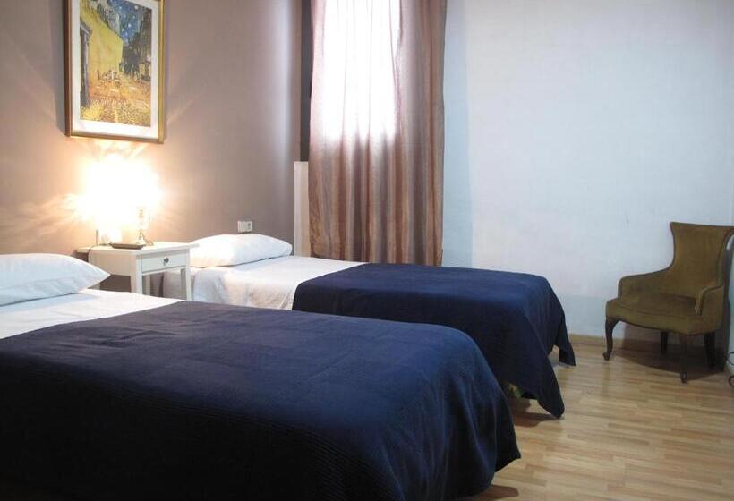 Номер Стандарт, Hostal Lk Barcelona