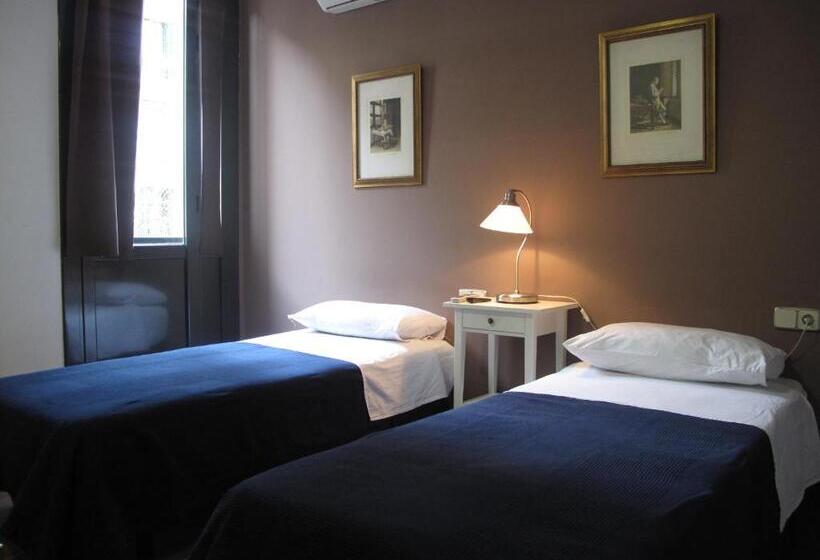 Номер Стандарт, Hostal Lk Barcelona