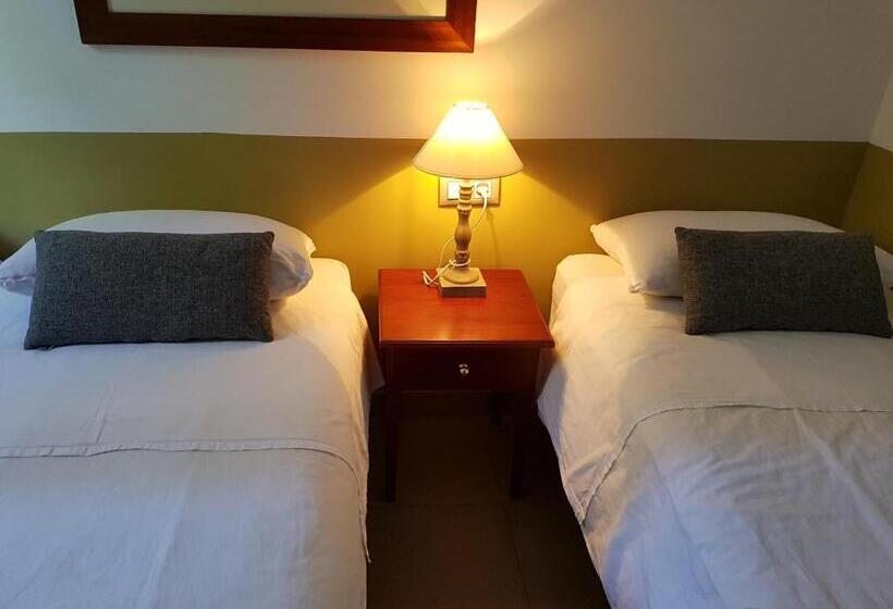 Номер Стандарт, Hostal Lk Barcelona