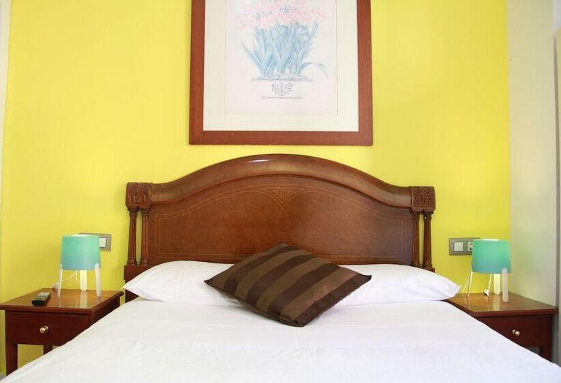 Номер Стандарт, Hostal Lk Barcelona