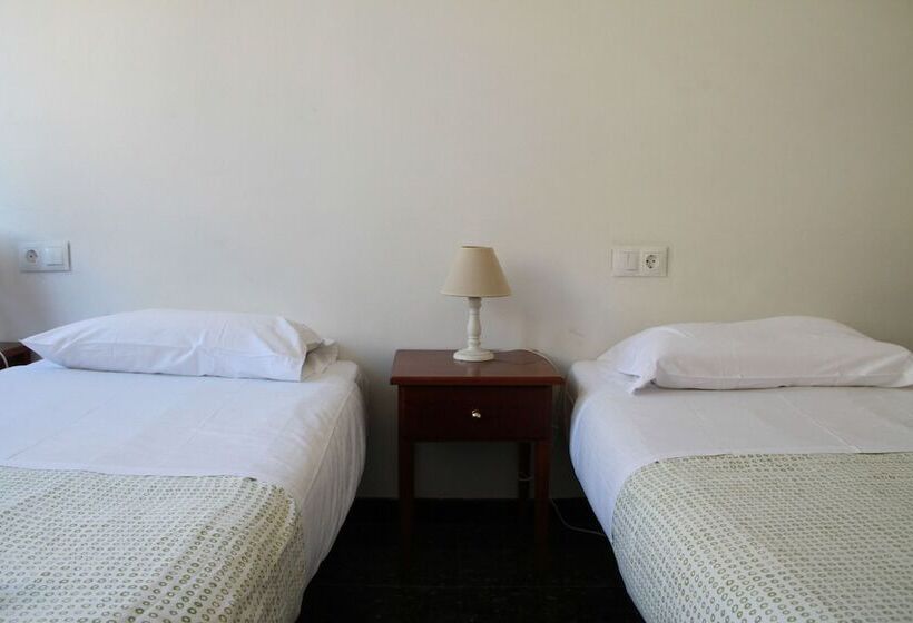 Номер Стандарт Совместная Ванная, Hostal Lk Barcelona