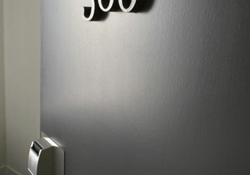 俱乐部房间, 9hotel Opera