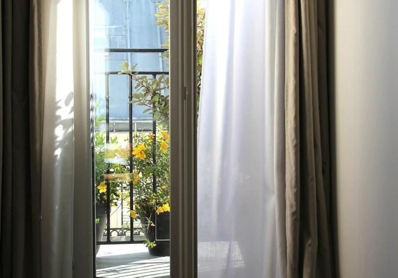 俱乐部房间, 9hotel Opera