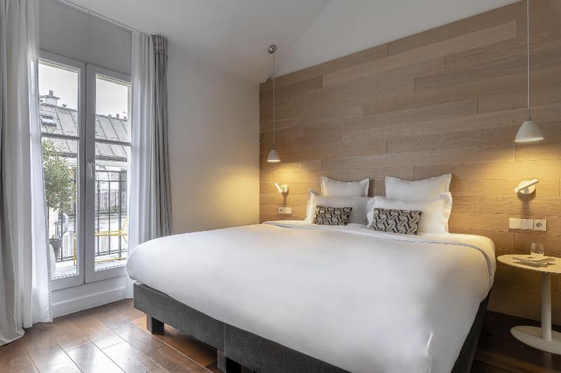 俱乐部房间, 9hotel Opera