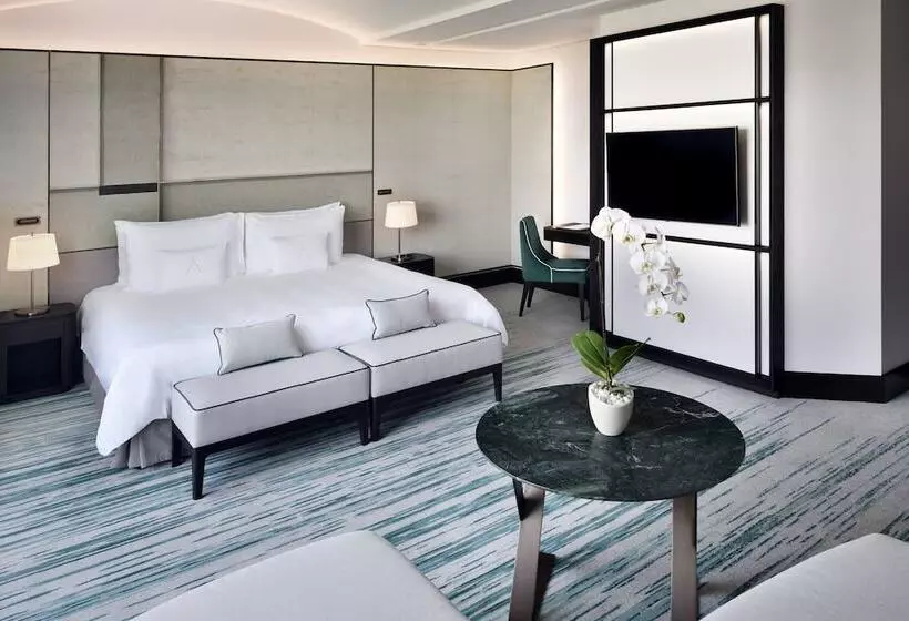 Premium Room Golf View, Address Montgomerie