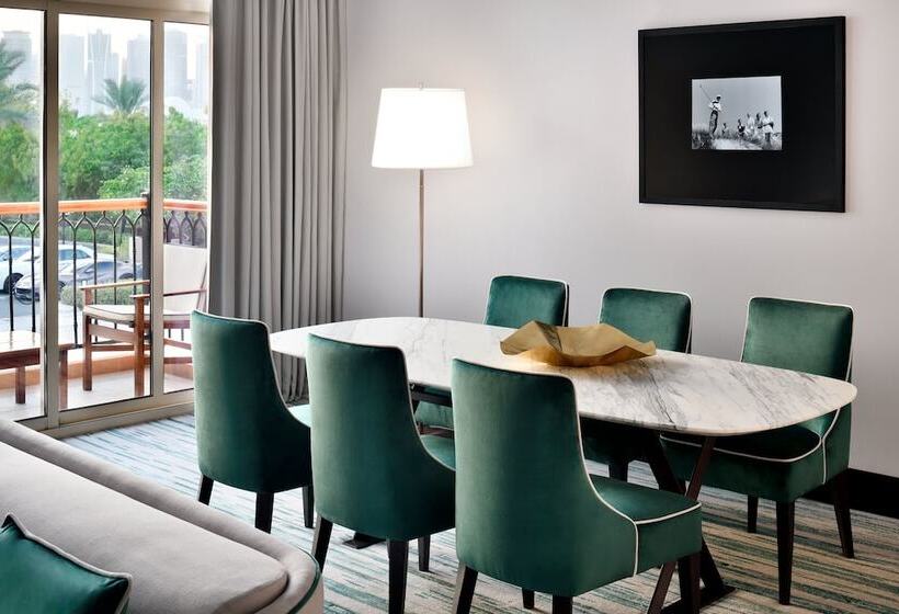 Полулюкс, Address Montgomerie