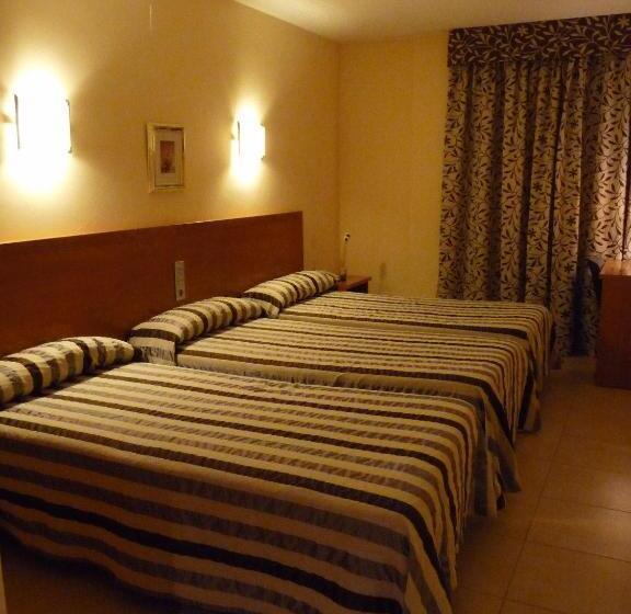 스탠다드 트리플 룸, Avenida El Morell