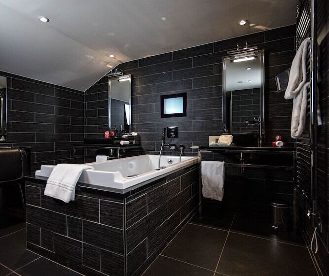 سوییت جونیور, Avenue Lodge Hotel & Spa