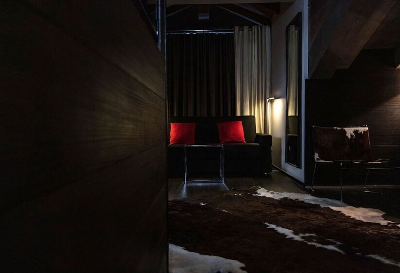 سوییت جونیور, Avenue Lodge Hotel & Spa