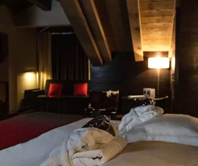 سوییت جونیور, Avenue Lodge Hotel & Spa