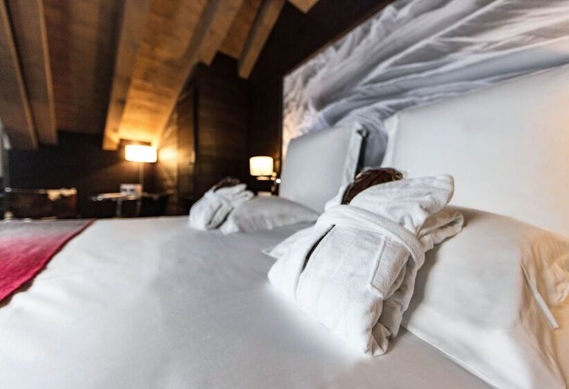 سوییت جونیور, Avenue Lodge Hotel & Spa