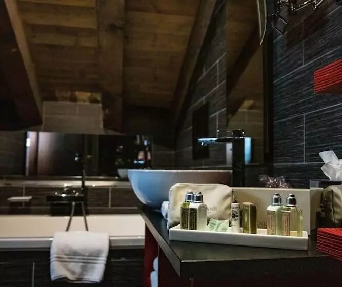 سوییت, Avenue Lodge Hotel & Spa