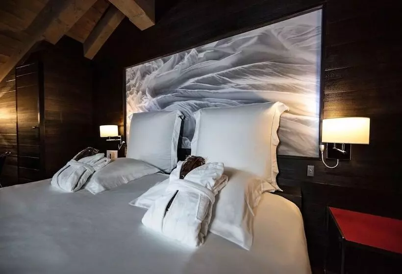سوییت جونیور, Avenue Lodge Hotel & Spa