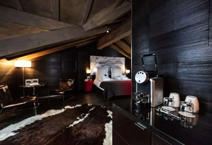 سوییت جونیور, Avenue Lodge Hotel & Spa