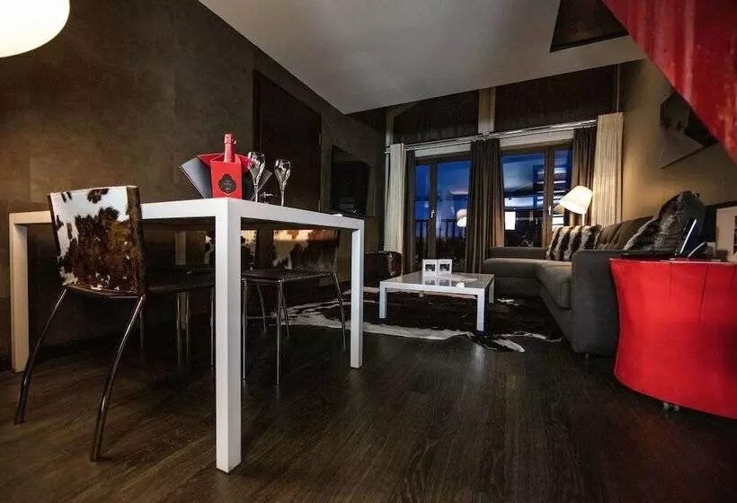 سوییت, Avenue Lodge Hotel & Spa