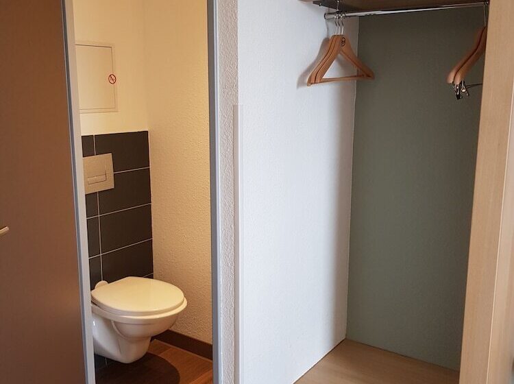 غرفة قياسية ثلاثية, B&b Hotel Béthune Bruay La Buissière