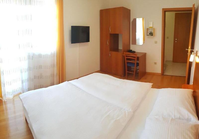 חדר משפחתי, Pansion Villa Bok