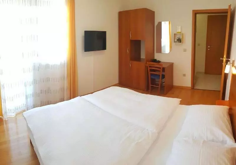 ファミリールーム, Pansion Villa Bok